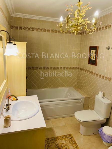 Foto f472bcba-70bb-4187-9871-8a48120653c2. Chalet  en venta , 3 dormitorios. en Altea la vella Altea