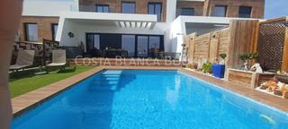 Xalet a Balcón de Finestrat-Terra Marina. Chalet en venta en balcon de finestrat, 3 dormitorios.
