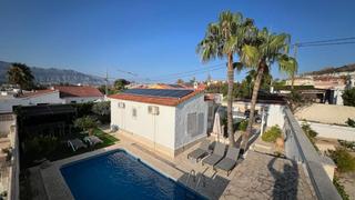 Chalet  Pluto. Chalet en venta en el albir, 4 dormitorios.