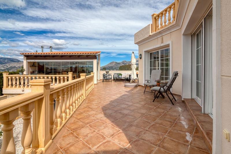 Foto 4ad28e1f-6096-433b-8b04-4d0b40d990e8. Chalet  en venta en colonia escandinaviacautivador, 4 dormitorios. en Alfàs del Pi (l´)
