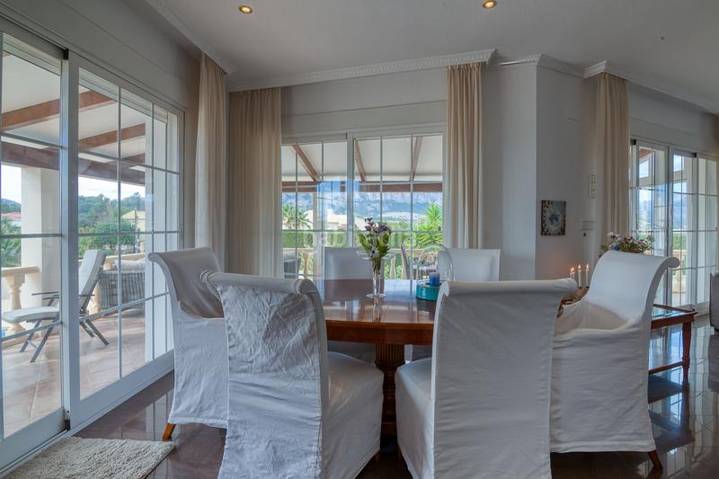 Foto 72244d1e-25e2-46dd-b5e3-2f7518546fe9. Chalet  en venta en colonia escandinaviacautivador, 4 dormitorios. en Alfàs del Pi (l´)