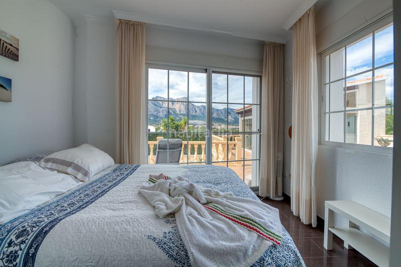 Foto 94703e8f-ce85-447f-8069-5cdd99e34996. Chalet  en venta en colonia escandinaviacautivador, 4 dormitorios. en Alfàs del Pi (l´)