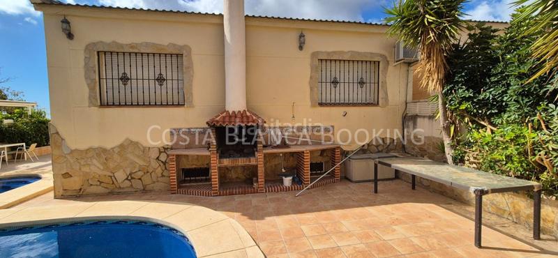 Foto 90d357b3-ce10-4939-8e87-bc2b64d06aed. Chalet con riscaldamento parcheggio piscina in Coloma Nucia (la)