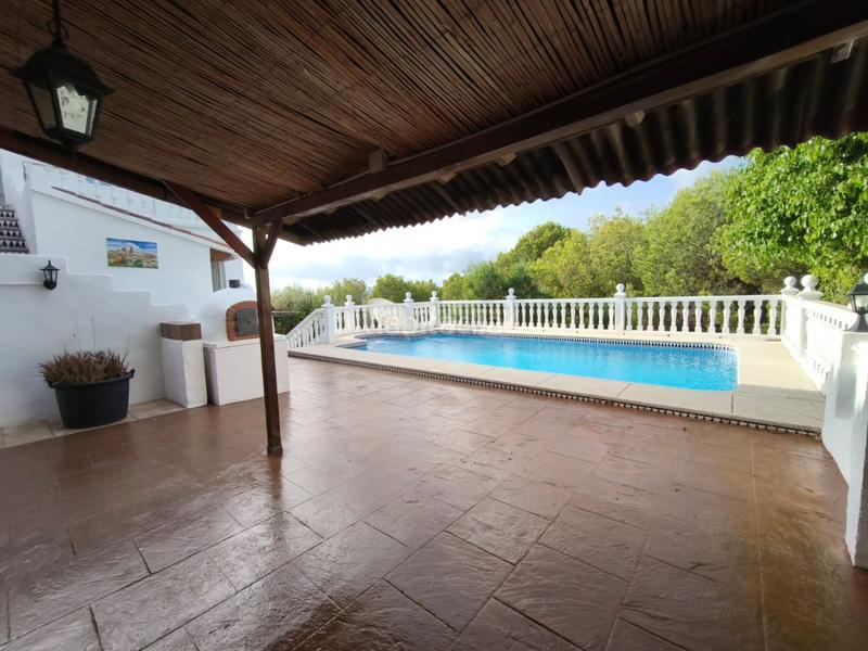 Foto 1b181321-952f-4064-9036-63beef75e00e. Chalet  en venta en montebello, 5 dormitorios. en Nucia (la)