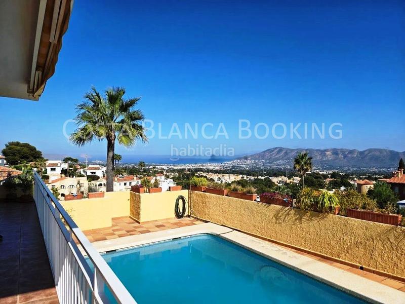Foto c4ebd87d-a019-4e16-86d2-4d351ec7135e. Chalet  en venta en Coloma, 4 dormitorios. en Nucia (la)