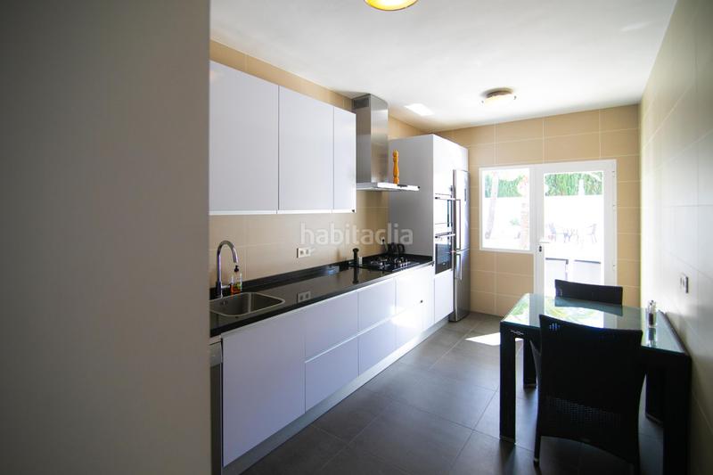 Foto 5e600c40-1ae7-4c0f-8e48-3d1d3bb1e53f. Xalet amb calefacció aparcament a L´Albir Alfàs del Pi (l´)