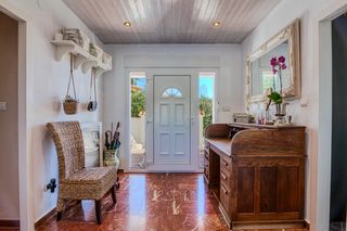 Chalet  Calle gessami. Elegante villa de una sola planta con piscina, garaje para 4 coc
