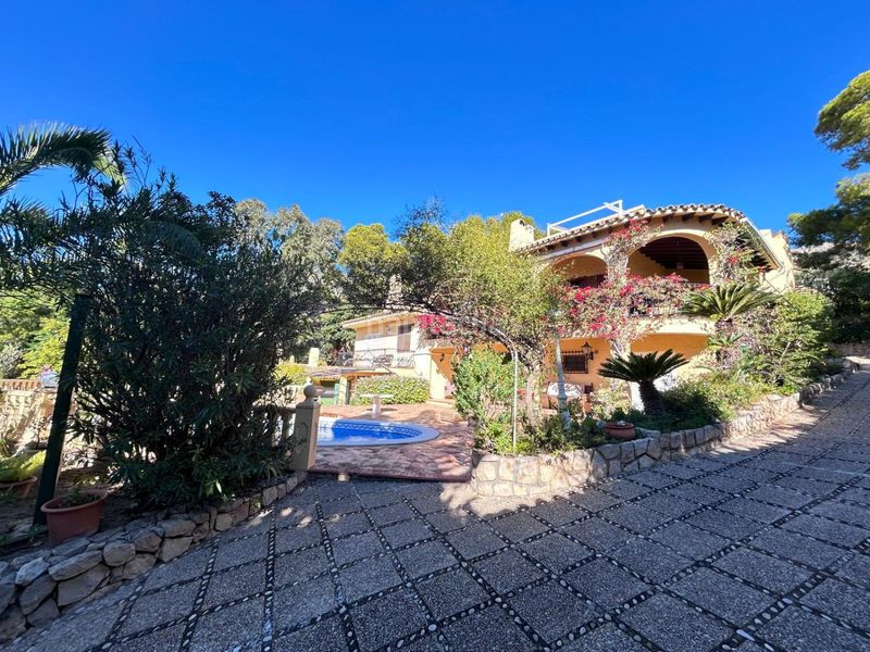 Foto 0d0e8b28-1dbd-4232-925e-d8cc481594ca. Chalet exclusivo chalet con piscina privada en Altea la vella Altea