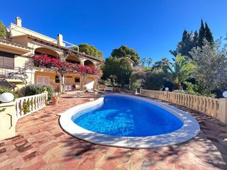 Chalet in Altea la Vella. Exclusivo chalet con piscina privada en altea