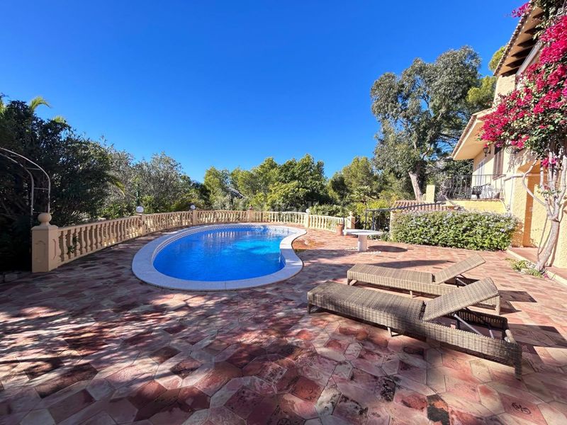 Foto 53ad4fda-6a2e-4689-a2ae-afe68a9ef084. Chalet exclusivo chalet con piscina privada en Altea la vella Altea
