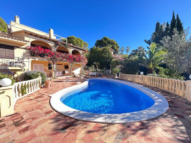 Foto e64d2432-e447-4158-a412-220b5ddebf51. Chalet exclusivo chalet con piscina privada en Altea la vella Altea