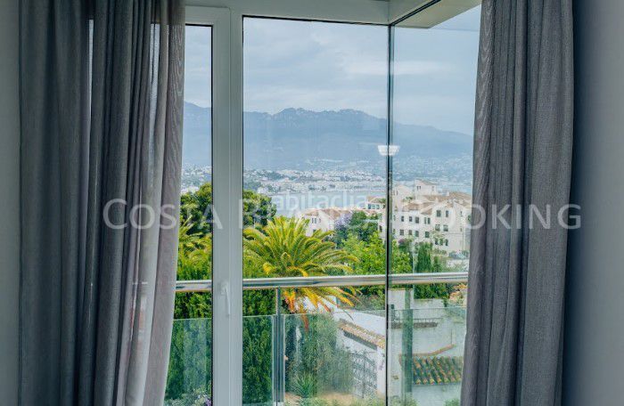 Foto ba700a7e-ea0f-4e96-9b2f-b52a5f34db2a. Chalet en L´Albir Alfàs del Pi (l´)