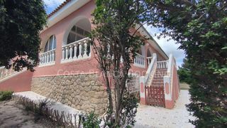 Xalet a Coloma. Villa independiente coloma  colegio elians