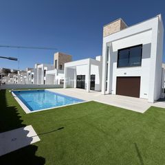 Chalet en Balcón de Finestrat-Terra Marina. Villa de lujo en balcón de finestrat con piscina climatizada y s