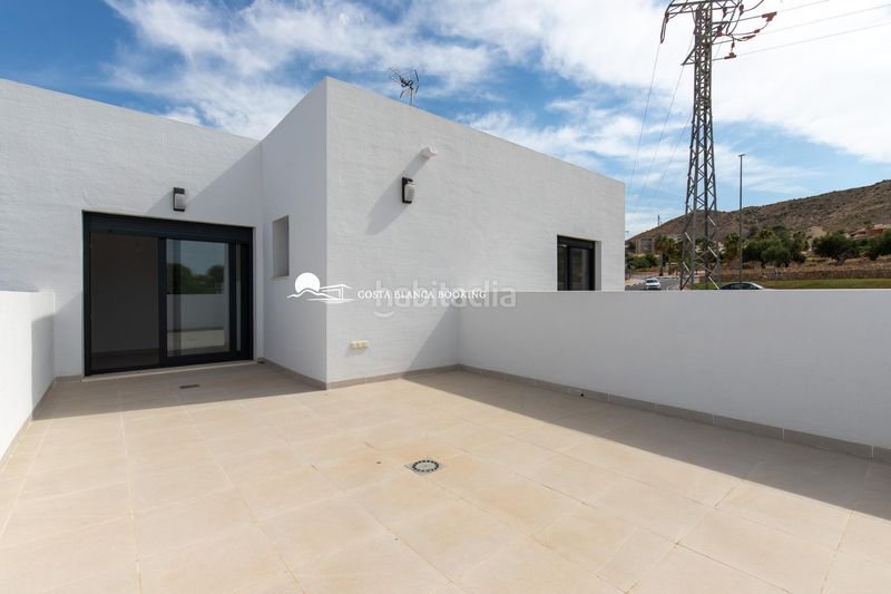 Foto 99838529-99a7-4780-81c5-f35f48c965b7. Chalet amplio chalet de obra nueva situado a tan sólo 10 minutos del centro de el campello. en Busot