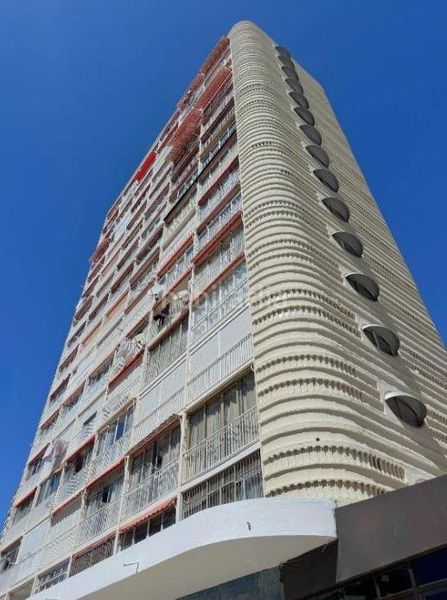 Foto 7271f21d-4a83-4bc5-805c-22d8be7c7166. Estudi amb aparcament a Playa Levante Benidorm