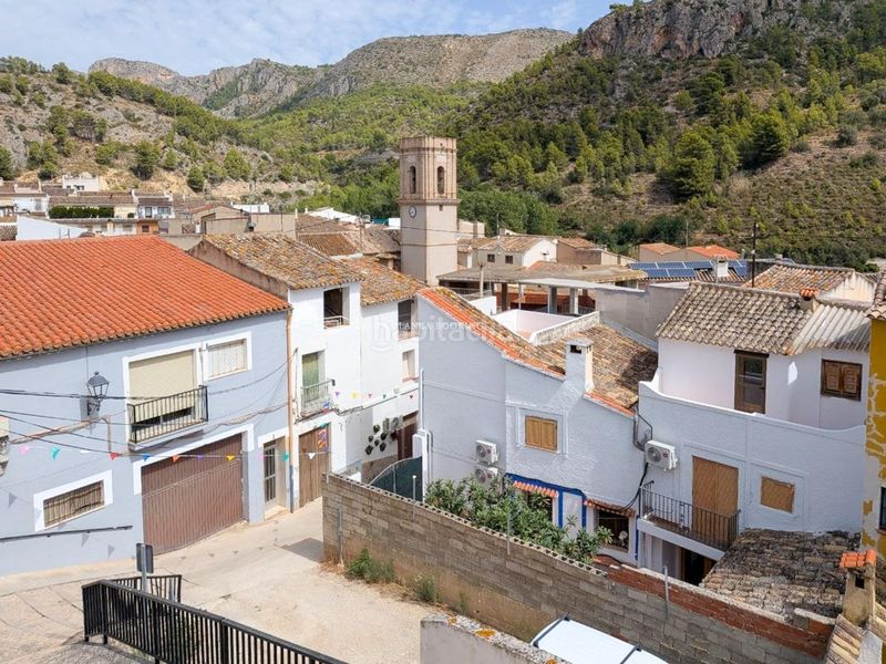 Foto 578d0308-6803-4e85-9de7-f0deb7fb3dd4. Casa casita con encanto con impresionantes vistas a la montaña en Bolulla
