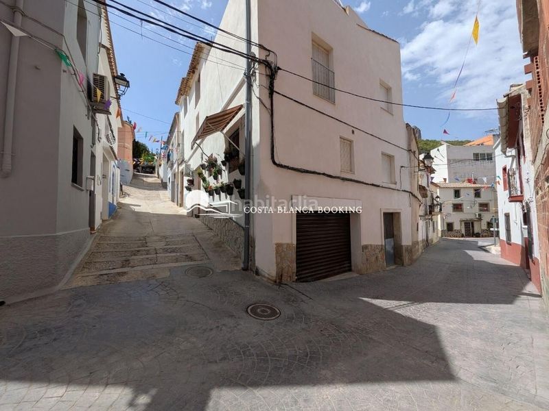 Foto b2560b95-2c2f-428b-b975-74404446c631. Casa casita con encanto con impresionantes vistas a la montaña en Bolulla