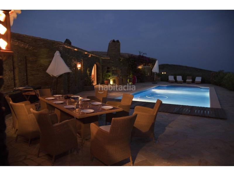 Foto 45f6f34f-053d-416e-8237-d24cc95610fe. Casa amb calefacció aparcament piscina a Cadaqués