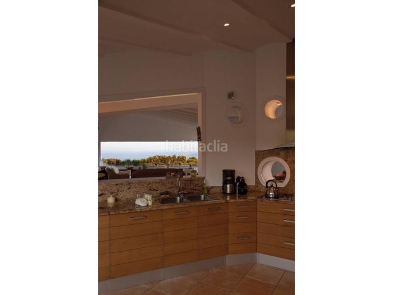 Foto 5f0dd575-60fb-41c8-a17b-cd2589a286ee. Casa amb calefacció aparcament piscina a Cadaqués
