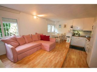 Appartement  Carretera portlligat. Apartamento en planta baja en la tranquila zona de sa guarda, ca