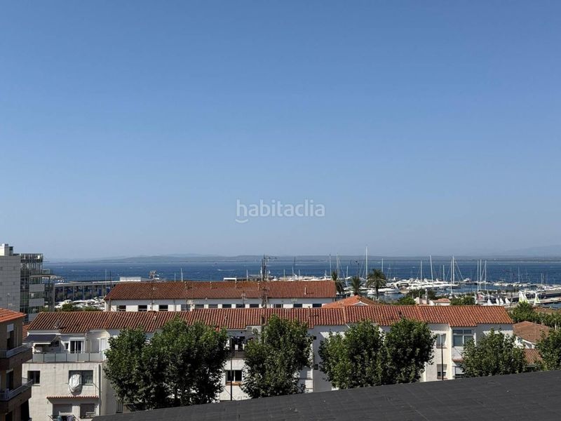 Foto e1ae8c68-a453-4e03-8c26-87bc298f3b8d. Àtic a Centre Roses