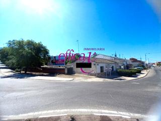 Maison à Puebla de Montalbán (La). Casa en venta en puebla de montalban con gran parcela