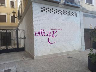 Local commercial à Torrijos. Local en venta en plaza de españa de torrijos!