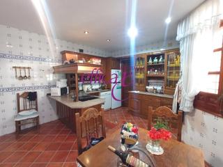 Casa a Torrijos. Preciosa y exclusiva vivienda en venta en el corazon de torrijos