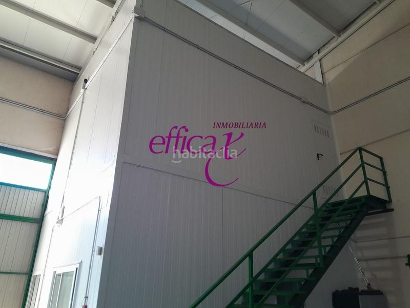 Foto 1cbefd05-d21f-4d15-b5bb-0f0a70633932. Bâtiment à usage industriel dans Torrijos