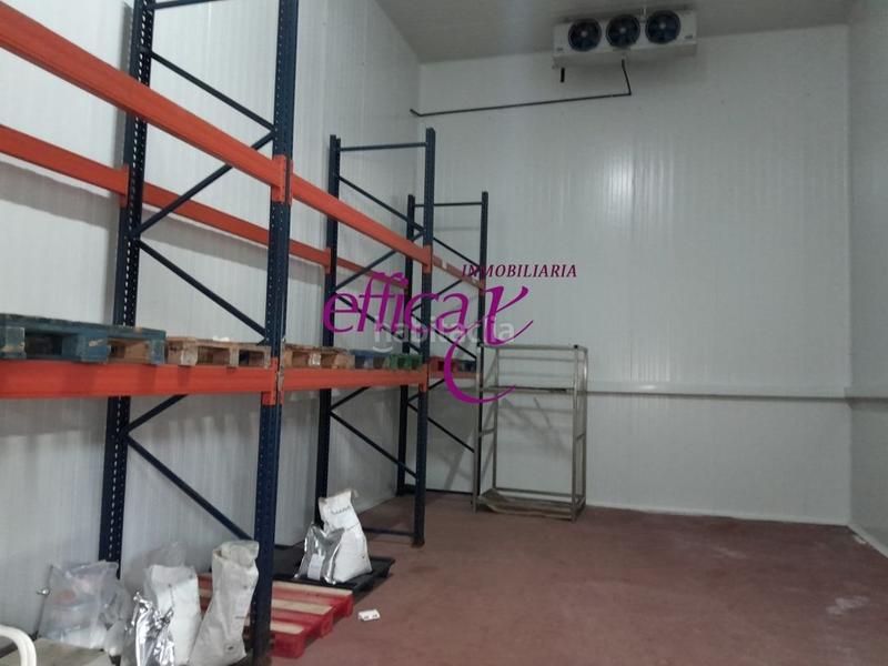 Foto 2f560df5-978f-487e-b77f-b8480e6586b3. Bâtiment à usage industriel dans Torrijos