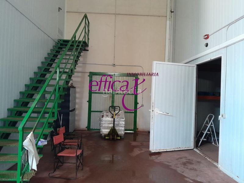 Foto 33b5f51a-843a-4bf6-9bdd-b44feb2e5e5b. Bâtiment à usage industriel dans Torrijos