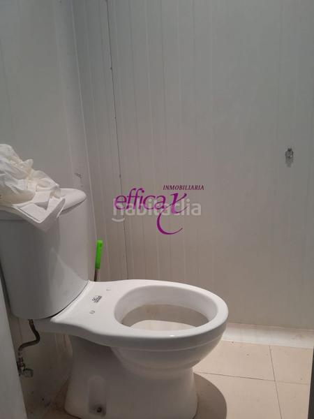 Foto 450bc8af-577c-43bf-8065-dc4535ab859d. Bâtiment à usage industriel dans Torrijos