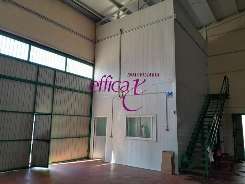 Foto 638b6c47-54a7-4071-b93b-1e3f4adf5fc2. Bâtiment à usage industriel dans Torrijos