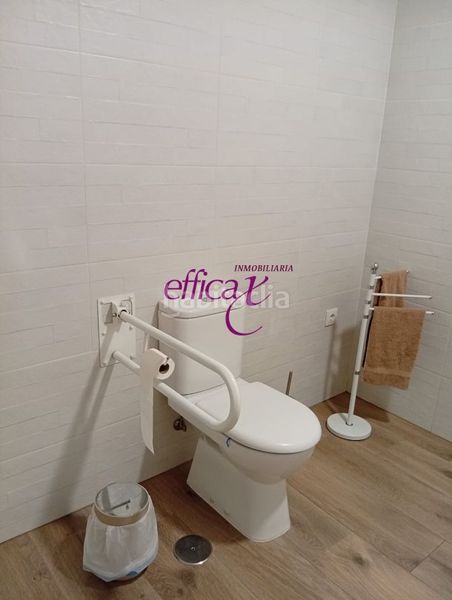 Foto ce958bbb-e2e5-4a6f-970a-8d8bc415e79d. Local comercial a Torrijos