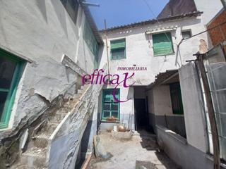 Casa a Torrijos. Casa antigua con potencial para reformar