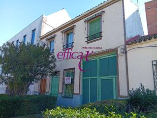 Casa en Torrijos. Casa antigua con potencial para reformar