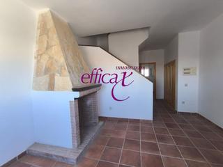 Casa a Escalonilla. Vivienda de 3 habitaciones en escalonilla