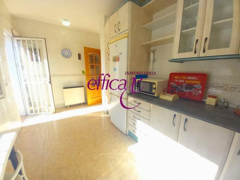 Foto 1ec958c8-0504-4669-974a-959643e00e9f. Casa con riscaldamento parcheggio in Alcabón