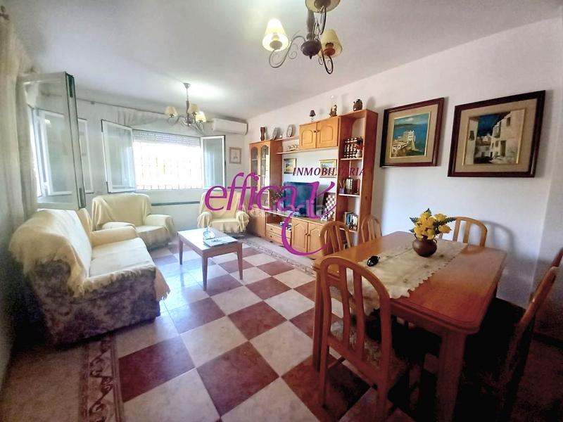 Foto 9a04be2d-3d5d-435b-9d1b-765a78bf06b9. Casa con riscaldamento parcheggio in Alcabón