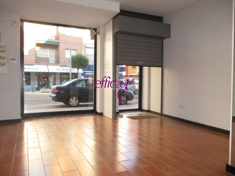 Foto f9f7d3ef-519b-4d2d-bdbe-d4af290d664a. Local comercial a Torrijos