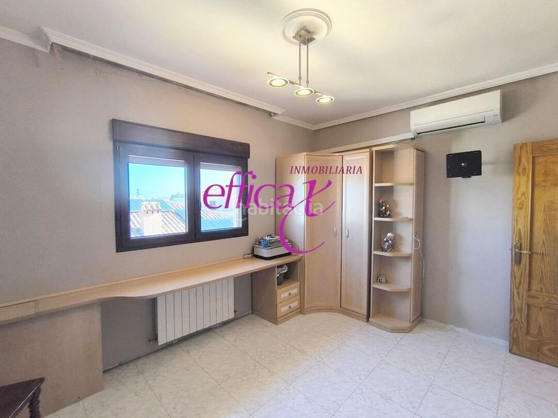 Foto 975aceb2-fe83-44f2-be9f-73e0fdcfa2ee. Casa amb calefacció aparcament a Burujón