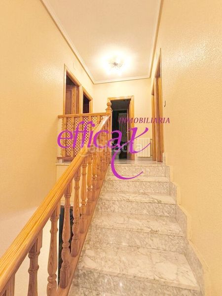 Foto ade58fc3-7768-4cbb-bc18-445c7c93f777. Casa amb calefacció aparcament a Burujón