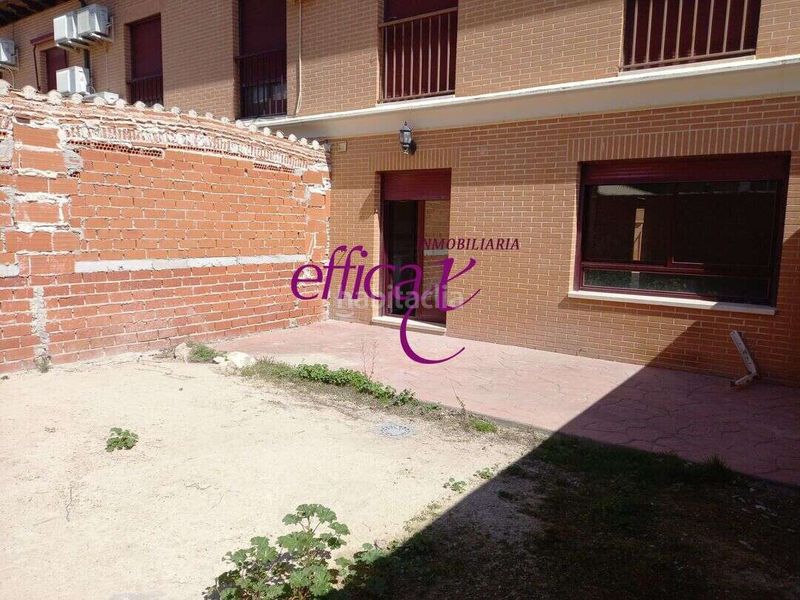 Foto 8f86f234-2b49-4d91-a875-d7256ceeaa00. Casa amb calefacció aparcament a Torrijos