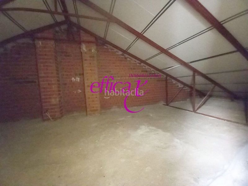Foto a6d9659a-d13c-421f-a2e1-561a2de8cefa. Casa amb calefacció aparcament a Torrijos