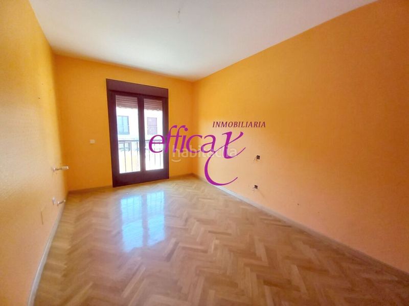 Foto bd483372-d54c-4560-9ac9-90636f0f2de5. Casa amb calefacció aparcament a Torrijos