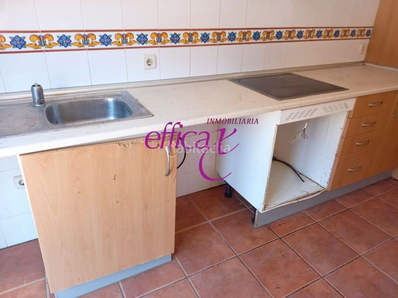 Foto c86d8a32-74a4-4918-ba7c-1d39e47a80d4. Casa amb calefacció aparcament a Torrijos