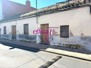 Maison à Torrijos. Casa en venta en torrijos a reformar! 420 m2 de parcela