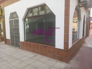 Miete Geschäftsraum in Torrijos. Local comercial en alquiler en el centro de torrijos