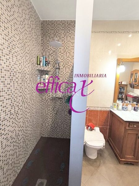 Foto b91793e8-222b-41b4-95dc-584387555659. Casa amb calefacció aparcament a Gerindote